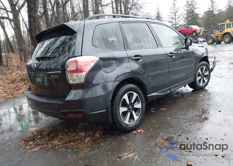 2018 Subaru Forester 2.5I Premium z USA, uszkodzony, nr VIN JF2SJAGC8JH511536